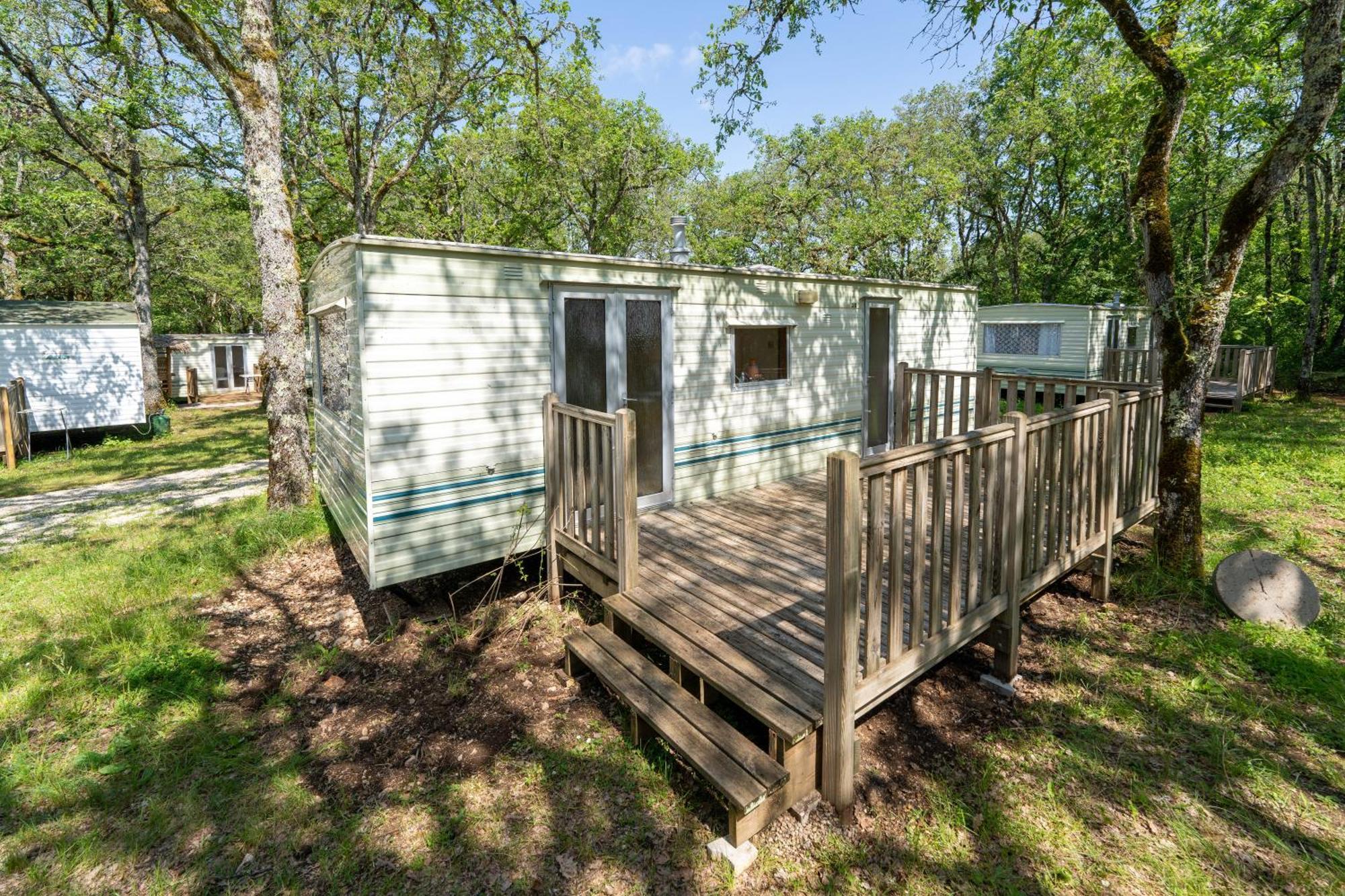 Camping Les Paillotes Payrac Exterior photo